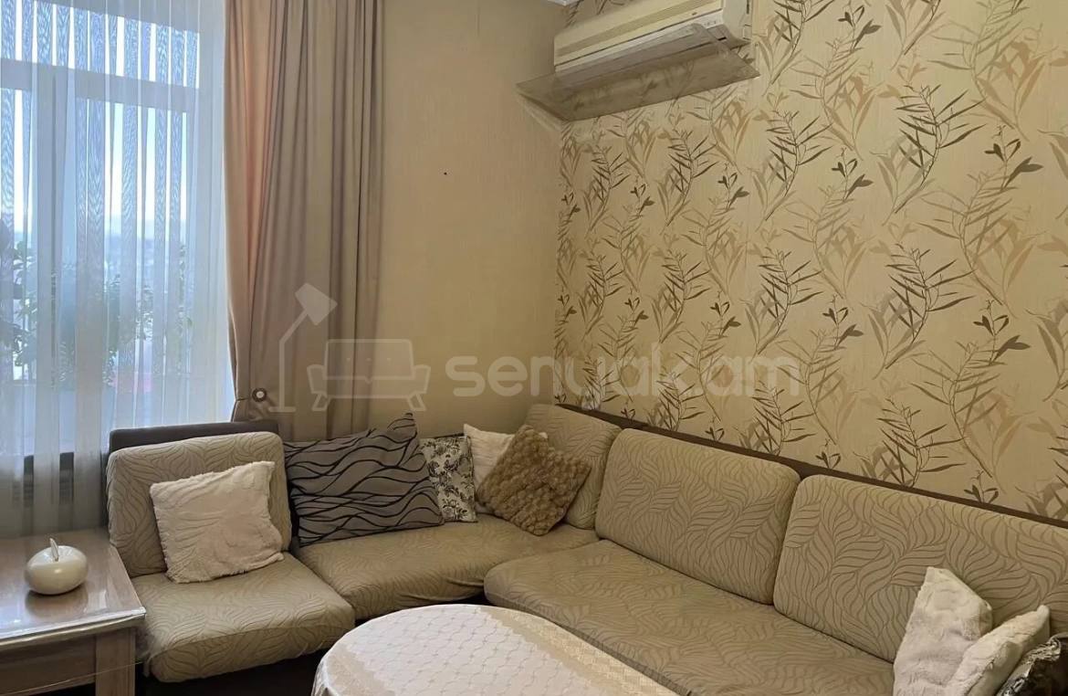 3 Սենյականոց Բնակարան Քարե Շենքում, 55քմ, 4/4 հարկ, Կապիտալ Վերանորոգված, Կահավորված