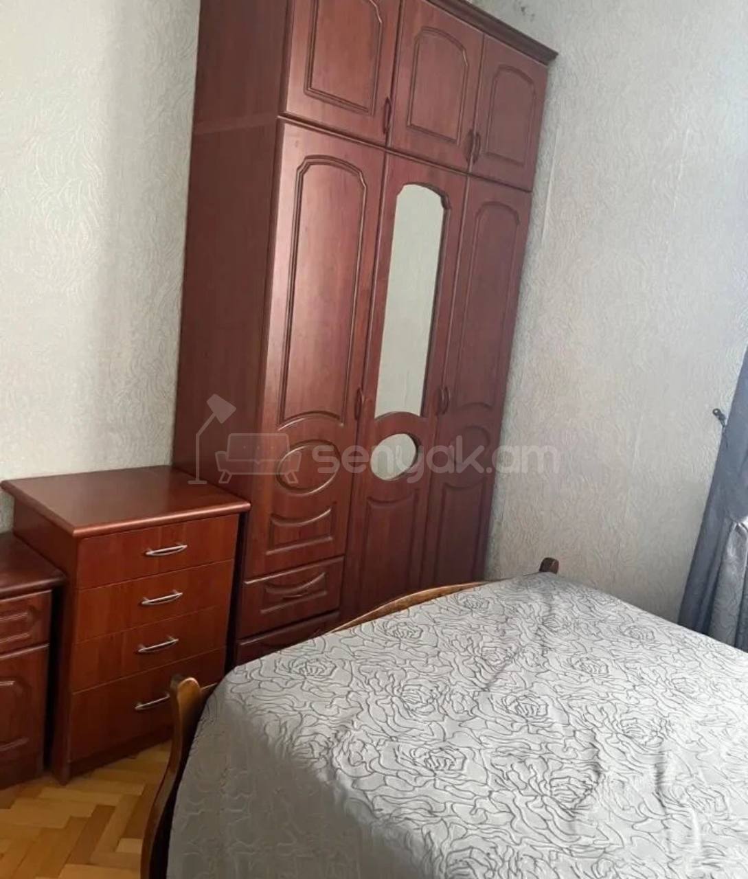 3 Սենյականոց Բնակարան Քարե Շենքում, 55քմ, 4/4 հարկ, Կապիտալ Վերանորոգված, Կահավորված