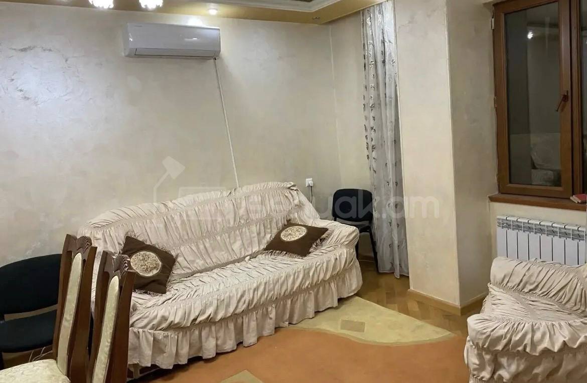 4 Սենյականոց Բնակարան, 80քմ, 3/12 հարկ, Կապիտալ Վերանորոգված, Կահավորված