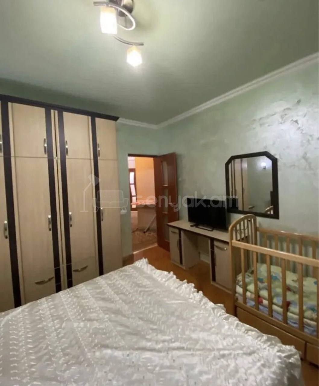 4 Սենյականոց Բնակարան, 80քմ, 3/12 հարկ, Կապիտալ Վերանորոգված, Կահավորված