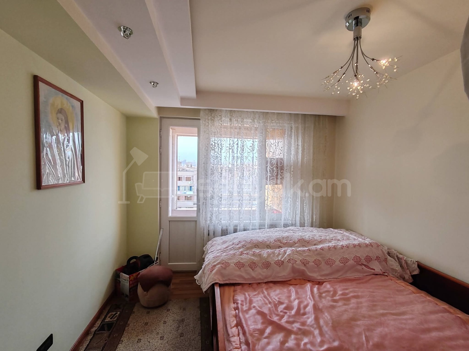 3 Սենյականոց Բնակարան, 80քմ, 11/15 հարկ, Նորմալ Վիճակում, Կահավորված