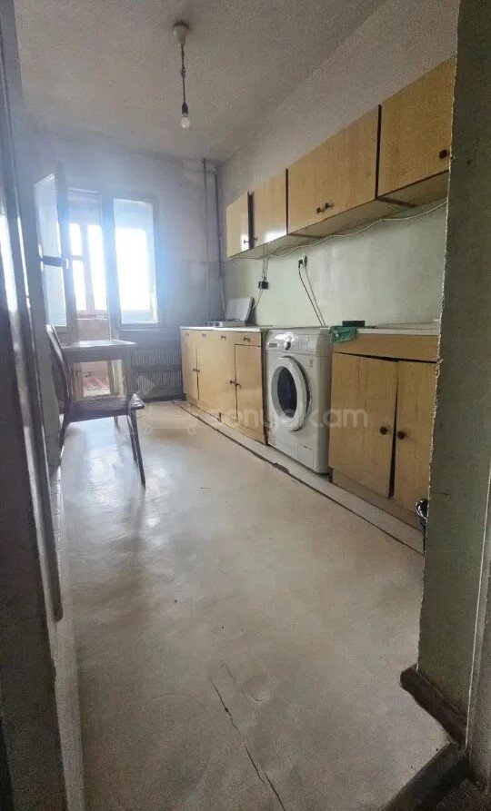 2 Սենյականոց Բնակարան, 63քմ, 6/9 հարկ, Պետական Վիճակում