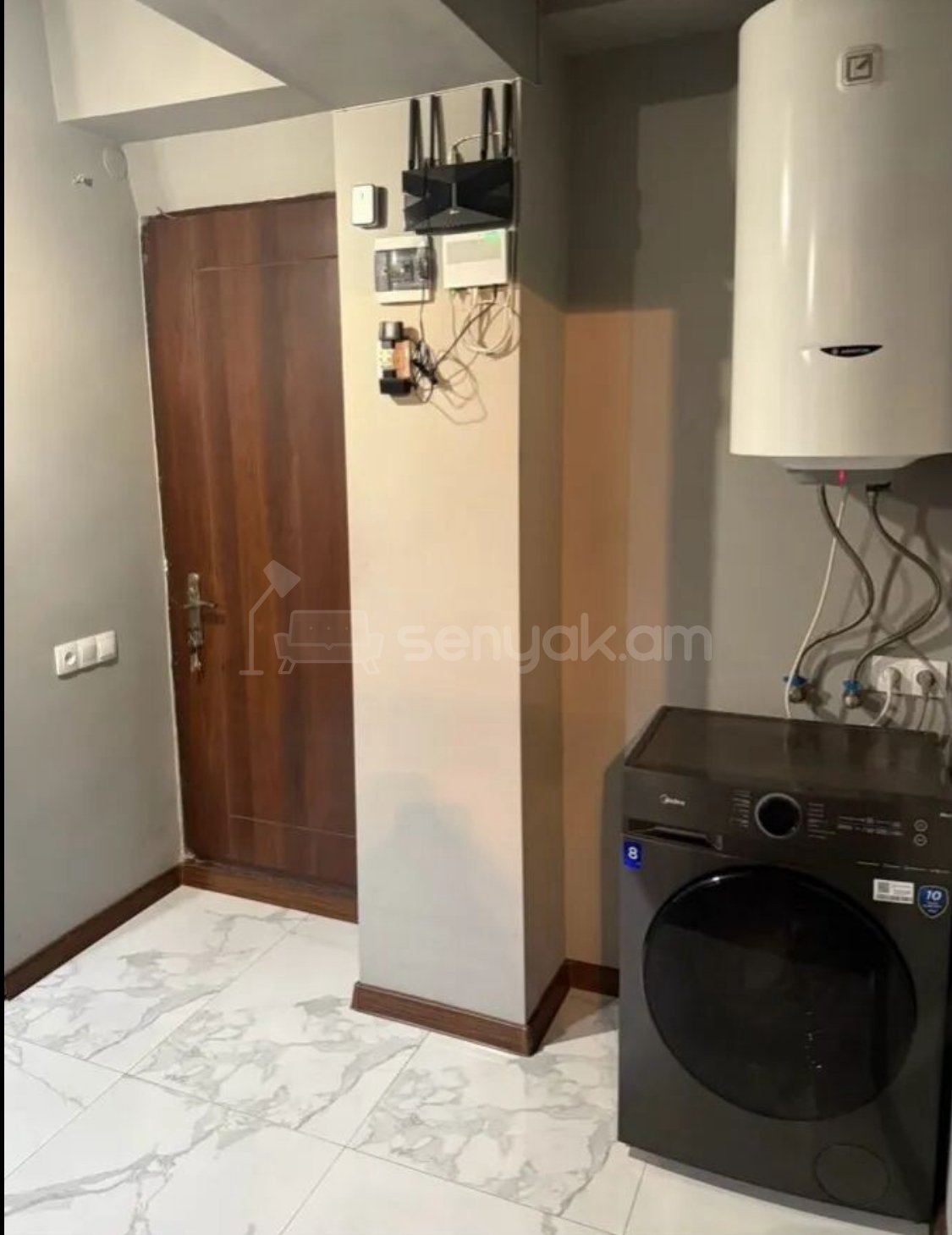 2 Սենյականոց Բնակարան Քարե Շենքում, 40քմ, 4/7 հարկ, Կապիտալ Վերանորոգված, Կահավորված