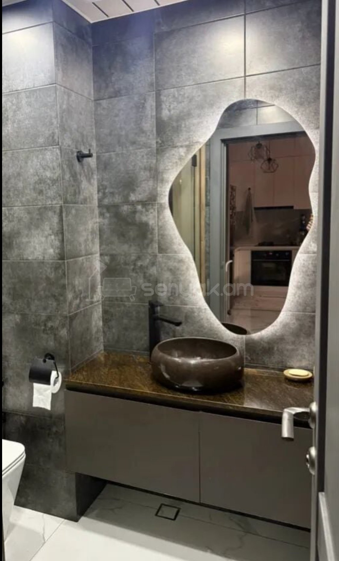 2 Սենյականոց Բնակարան Քարե Շենքում, 40քմ, 4/7 հարկ, Կապիտալ Վերանորոգված, Կահավորված