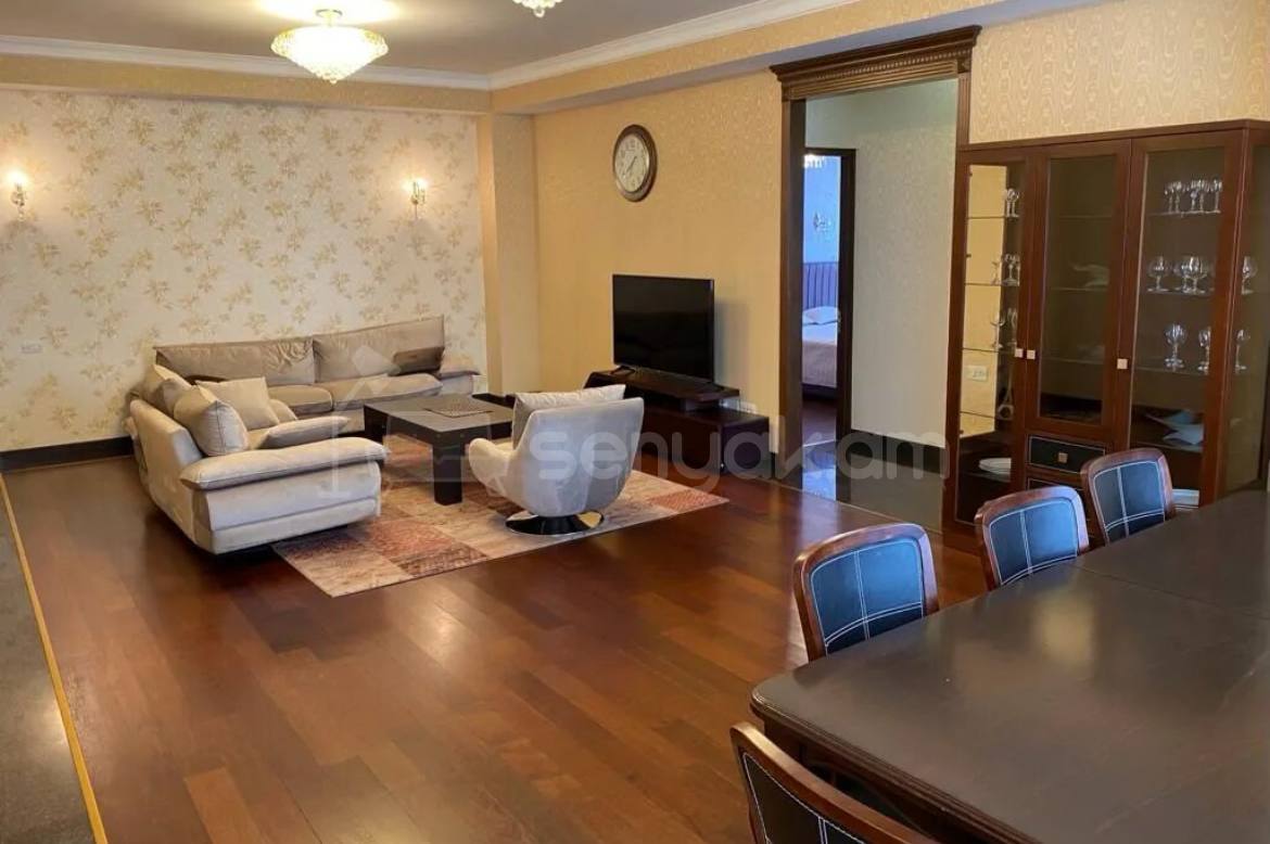 3 Սենյականոց Բնակարան, 115քմ, 8/11 հարկ, Կապիտալ Վերանորոգված