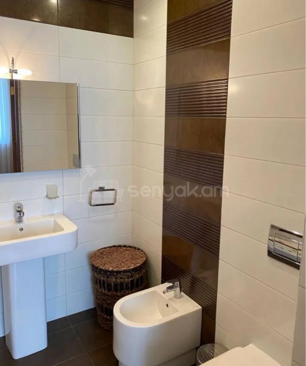 3 Սենյականոց Բնակարան, 115քմ, 8/11 հարկ, Կապիտալ Վերանորոգված