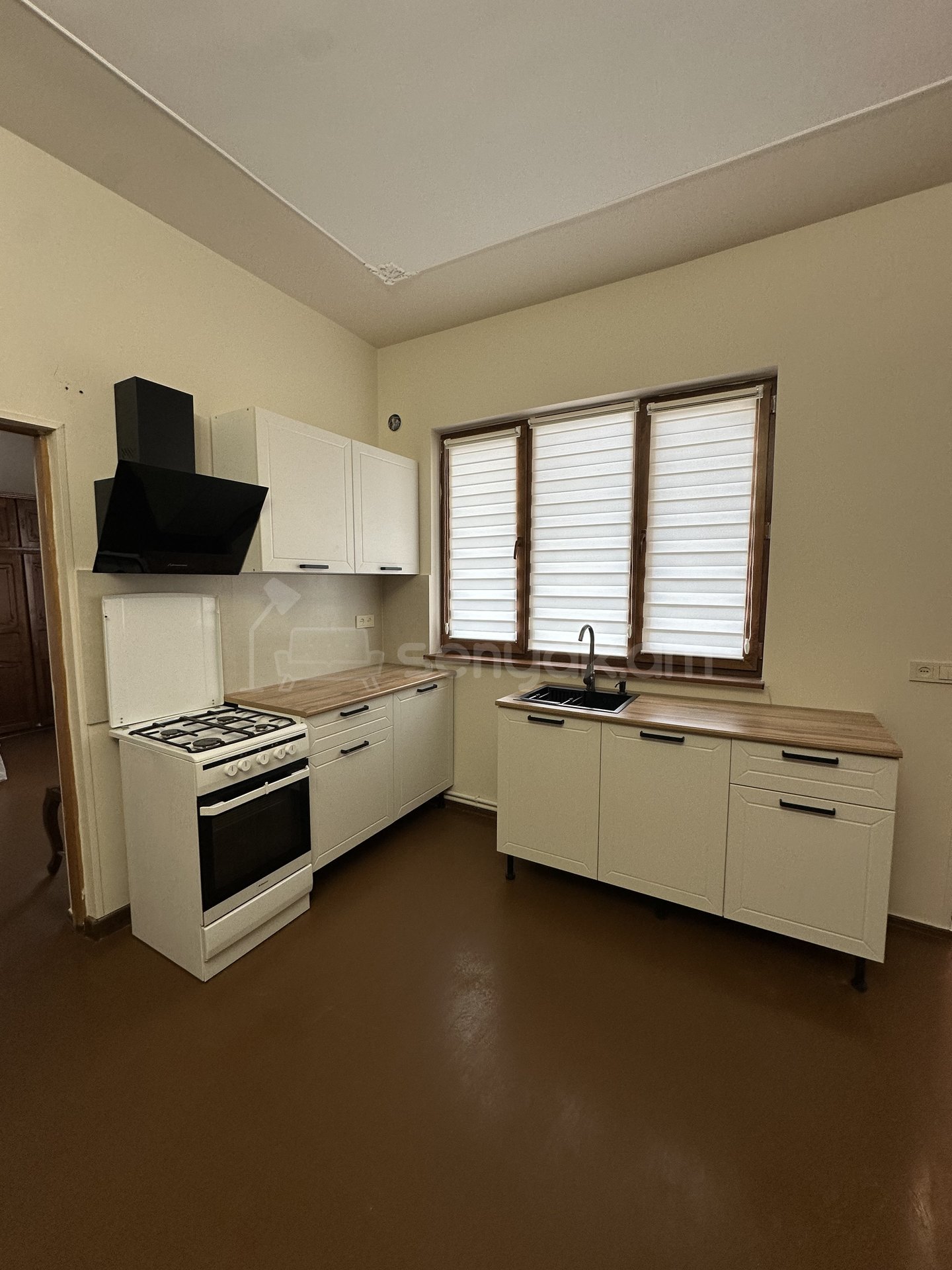 3 Սենյականոց Սեփական Տուն, 75քմ, Կապիտալ Վերանորոգված, Կահավորված