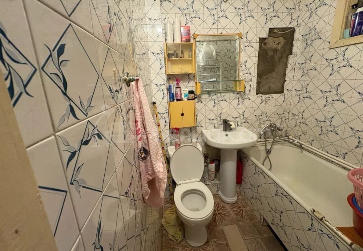 4 Սենյականոց Բնակարան Քարե Շենքում, 90քմ, 4/5 հարկ, Կոսմետիկ Վերանորոգված