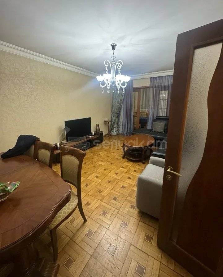 4 Սենյականոց Բնակարան, 93քմ, 7/9 հարկ, Նորմալ Վիճակում