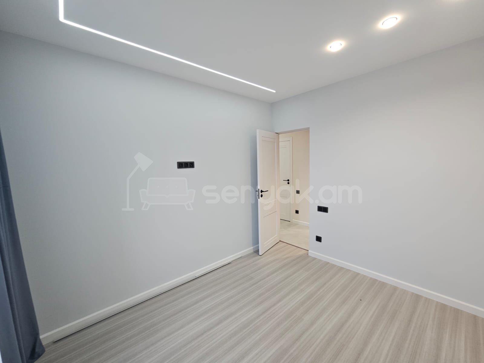 2 Սենյականոց Բնակարան, 44քմ, 9/9 հարկ, Կապիտալ Վերանորոգված