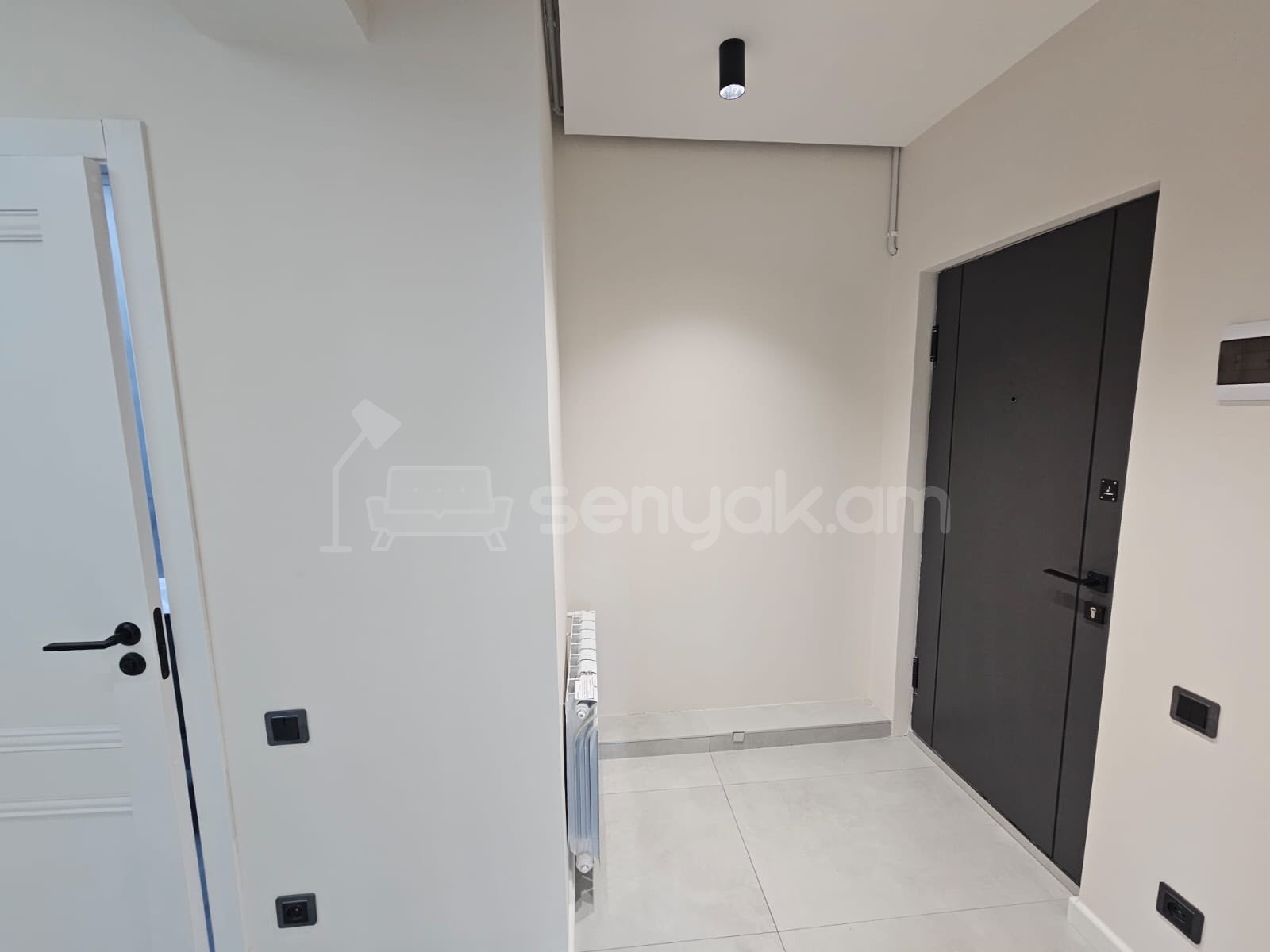 2 Սենյականոց Բնակարան, 44քմ, 9/9 հարկ, Կապիտալ Վերանորոգված