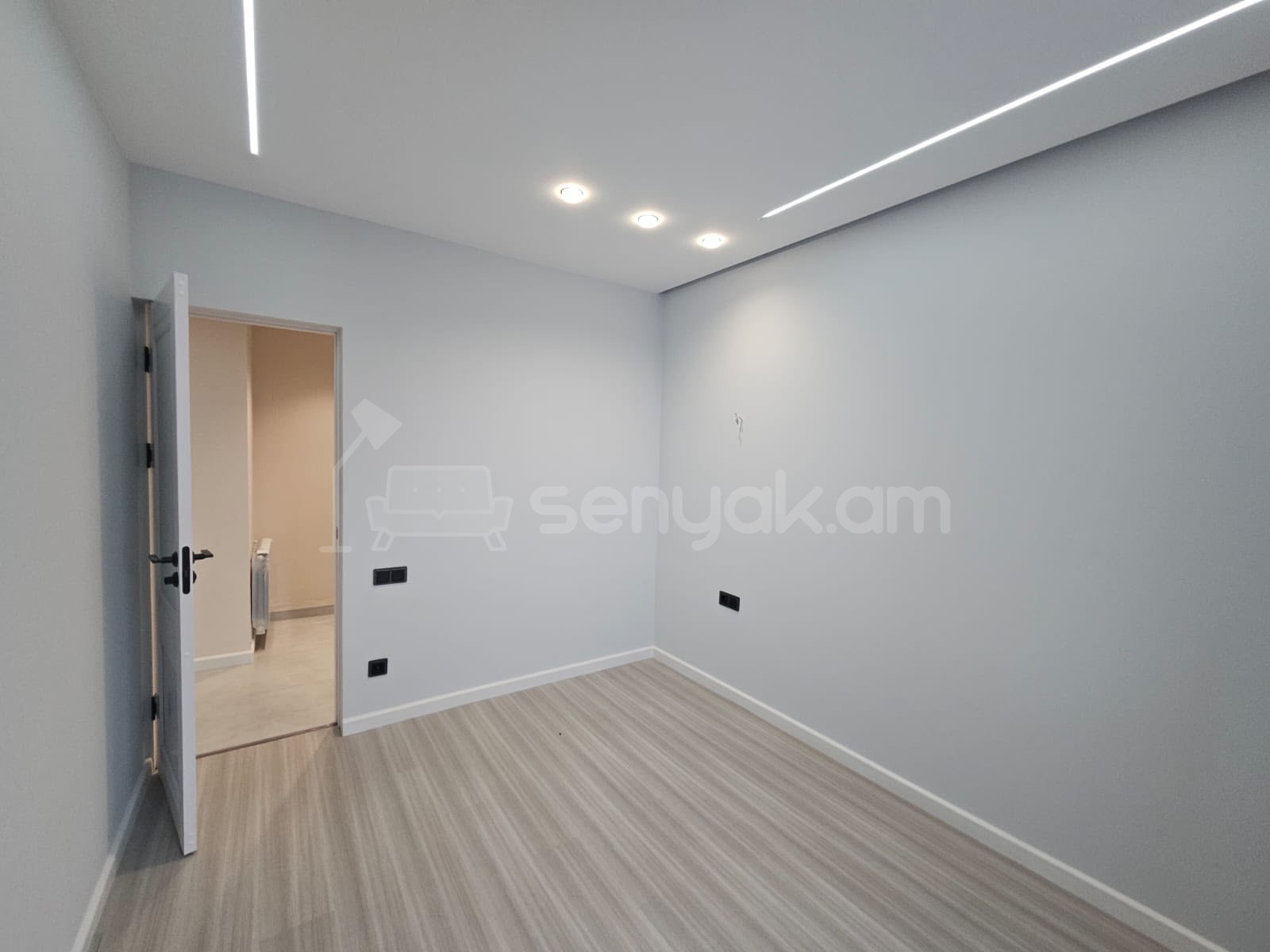 2 Սենյականոց Բնակարան, 44քմ, 9/9 հարկ, Կապիտալ Վերանորոգված