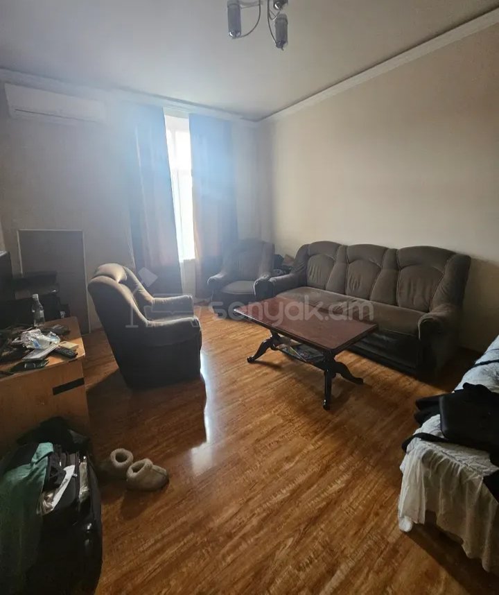 1 Սենյականոց Բնակարան Քարե Շենքում, 45քմ, 3/5 հարկ, Կոսմետիկ Վերանորոգված, Կահավորված, Արևկող