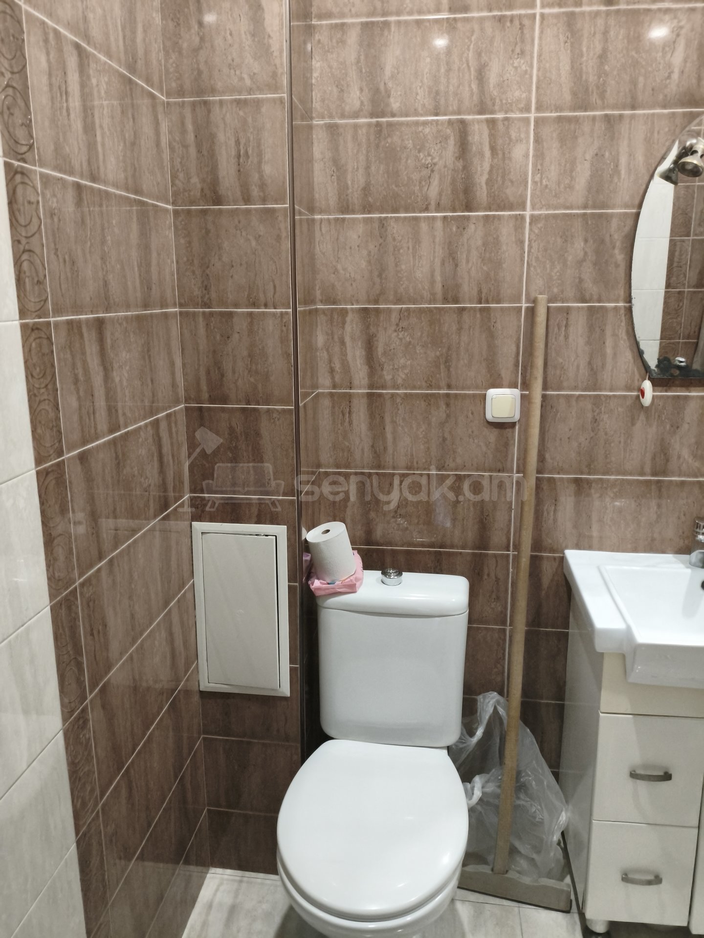 1 Սենյականոց Բնակարան Քարե Շենքում, 44քմ, 4/6 հարկ, Նորմալ Վիճակում, Կահավորված