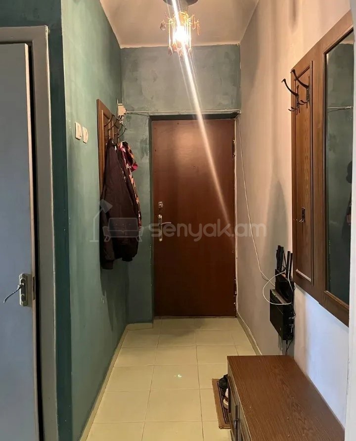 3 Սենյականոց Բնակարան Քարե Շենքում, 54քմ, 3/4 հարկ, Կապիտալ Վերանորոգված