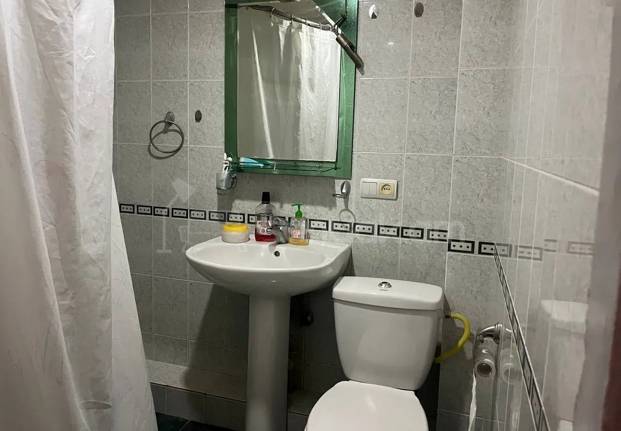 3 Սենյականոց Բնակարան Քարե Շենքում, 54քմ, 3/4 հարկ, Կապիտալ Վերանորոգված