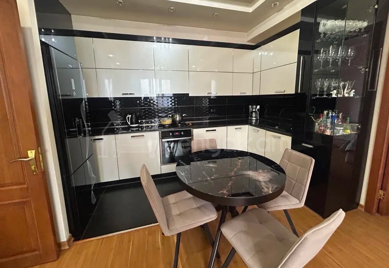 3 Սենյականոց Բնակարան Նորակառույցում, 72քմ, 4/10 հարկ, Կապիտալ Վերանորոգված