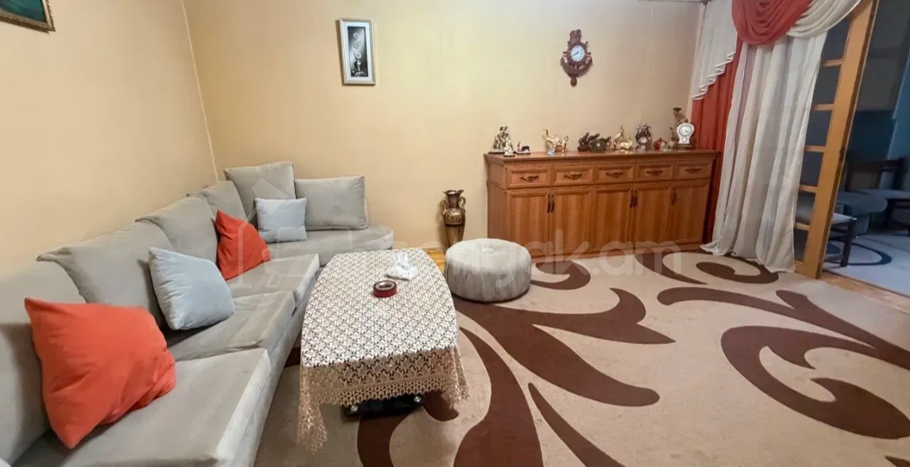 3 Սենյականոց Բնակարան, 75քմ, 4/16 հարկ, Նորմալ Վիճակում, Կահավորված