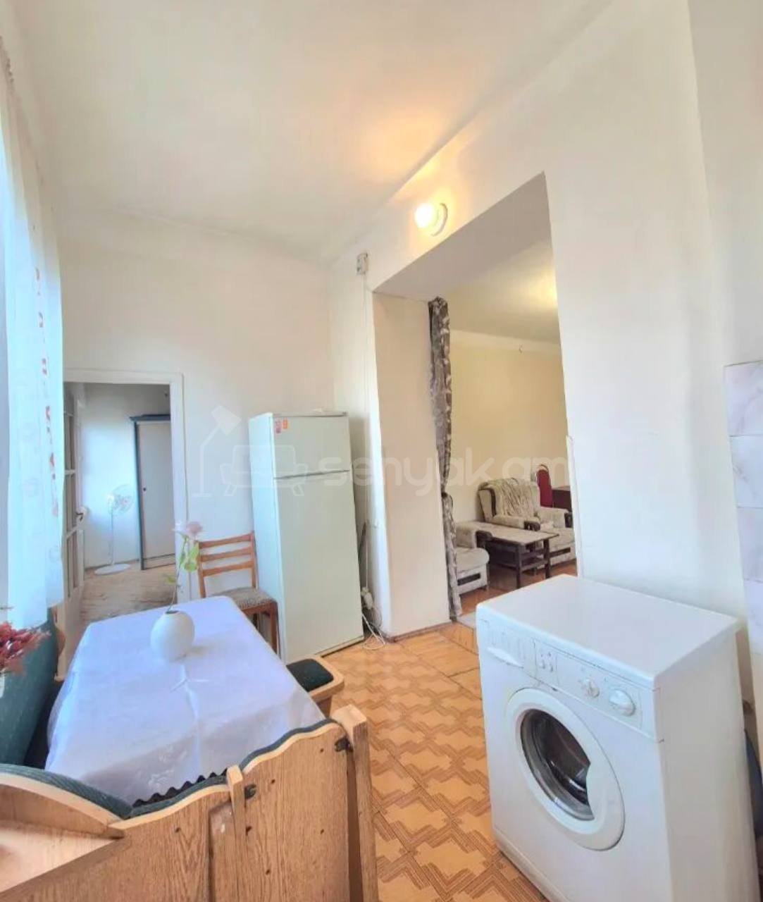 3 Սենյականոց Բնակարան Քարե Շենքում, 68քմ, 4/5 հարկ, Նորմալ Վիճակում, Կահավորված