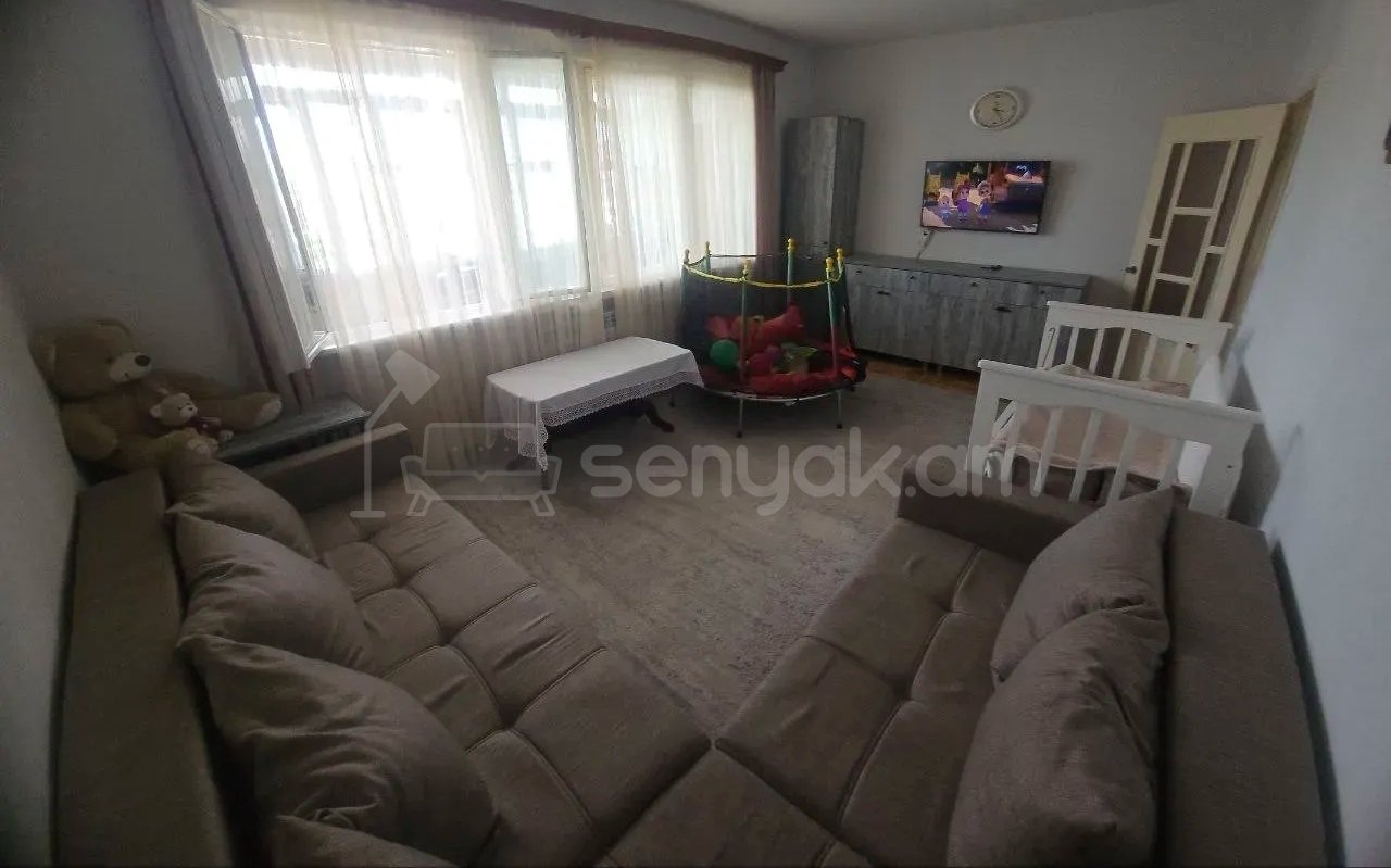 3 Սենյականոց Բնակարան, 76քմ, 3/9 հարկ, Նորմալ Վիճակում