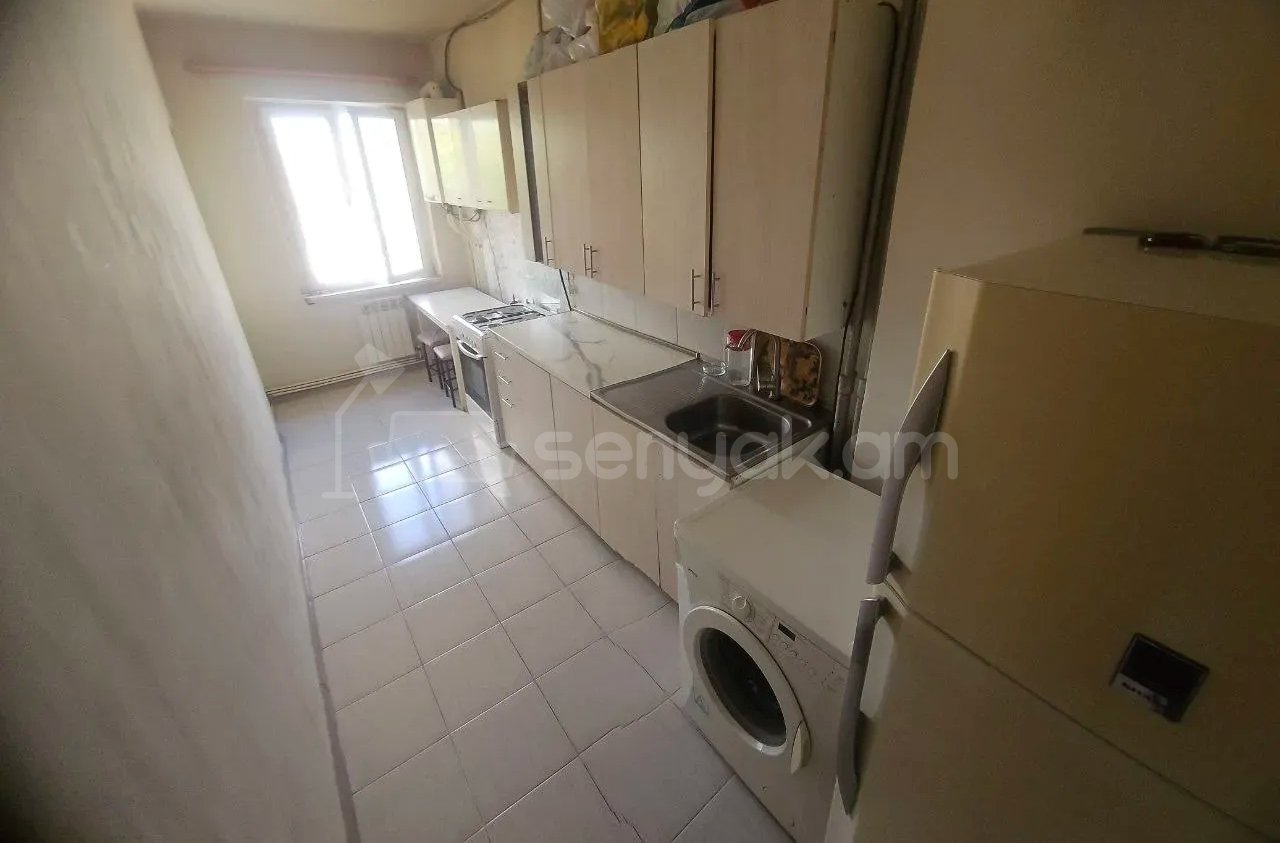 3 Սենյականոց Բնակարան, 76քմ, 3/9 հարկ, Նորմալ Վիճակում