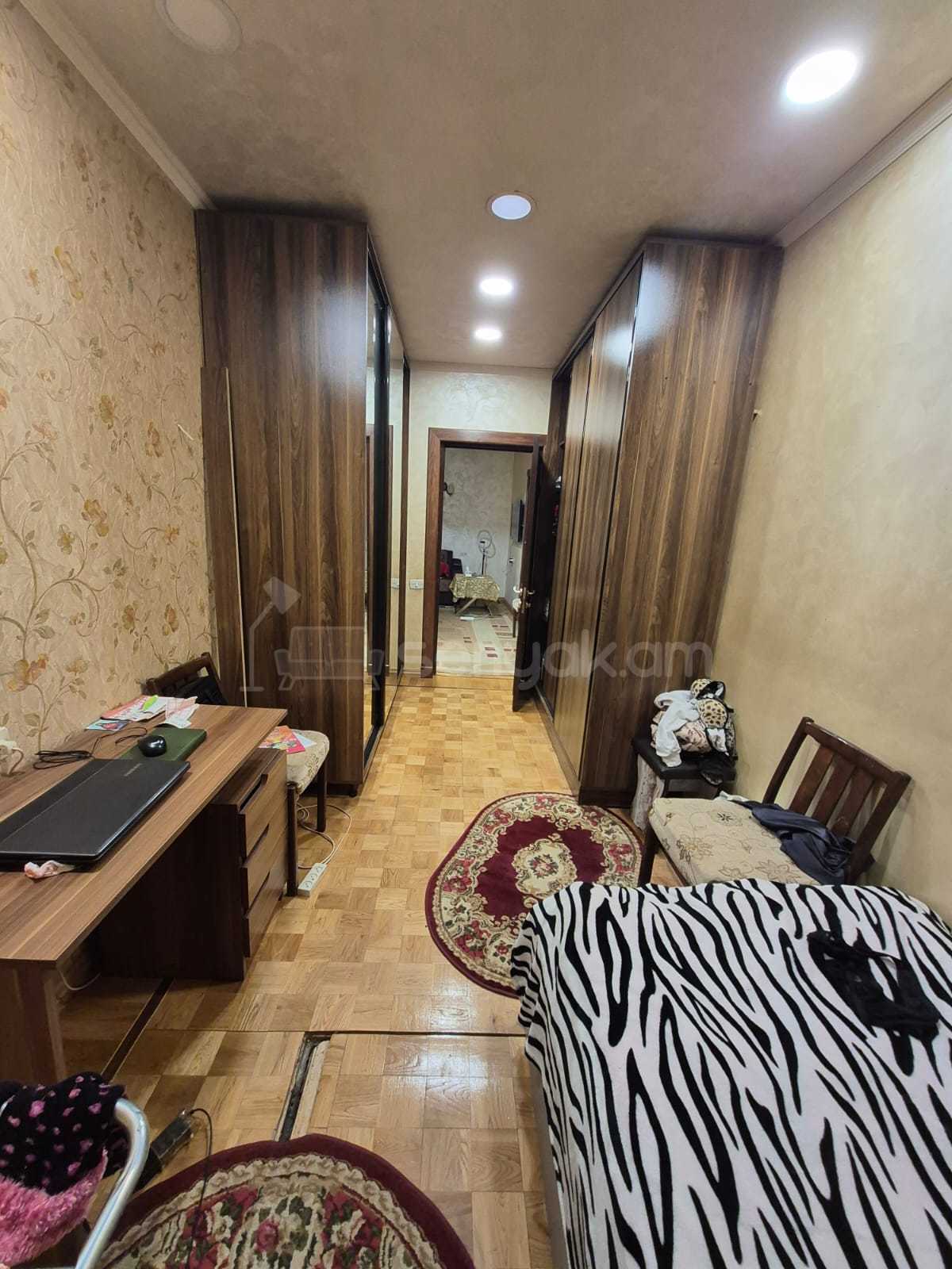 3 Սենյականոց Բնակարան, 130քմ, 1/9 հարկ, Կապիտալ Վերանորոգված