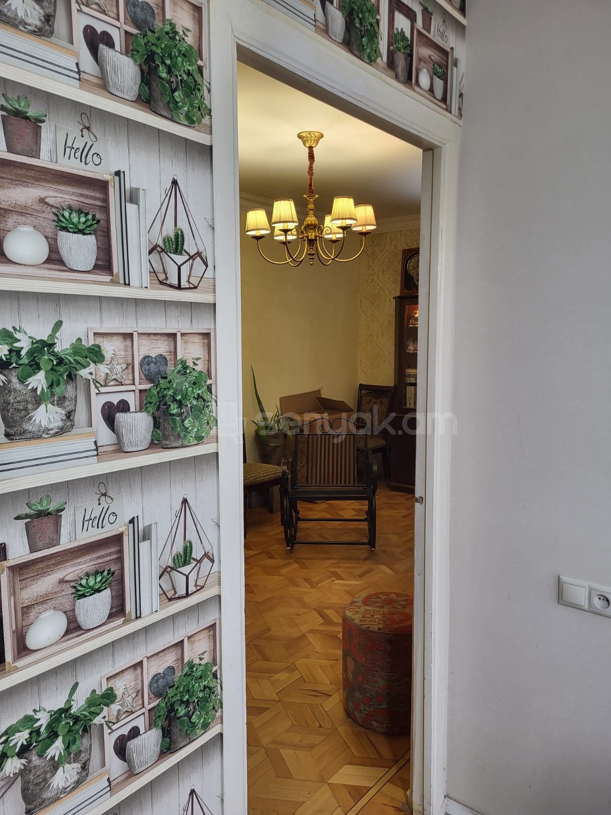 2 Սենյականոց Բնակարան Քարե Շենքում, 40քմ, 4/5 հարկ, Կապիտալ Վերանորոգված