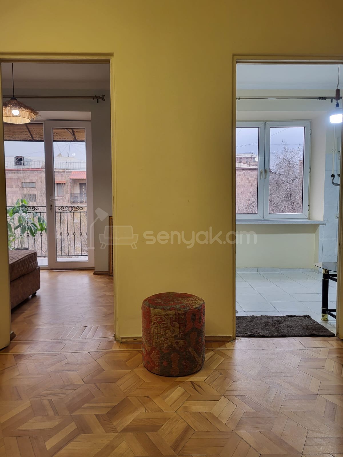 2 Սենյականոց Բնակարան Քարե Շենքում, 40քմ, 4/5 հարկ, Կապիտալ Վերանորոգված