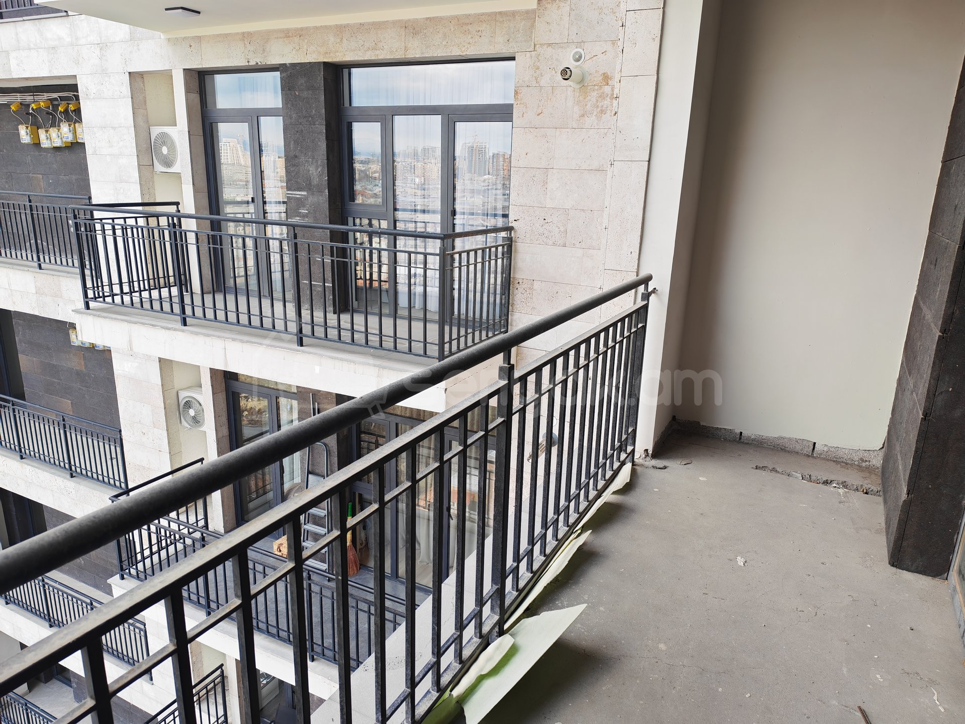 3 Սենյականոց Բնակարան Նորակառույցում, 109քմ, 13/18 հարկ, Զրոյական Վիճակում