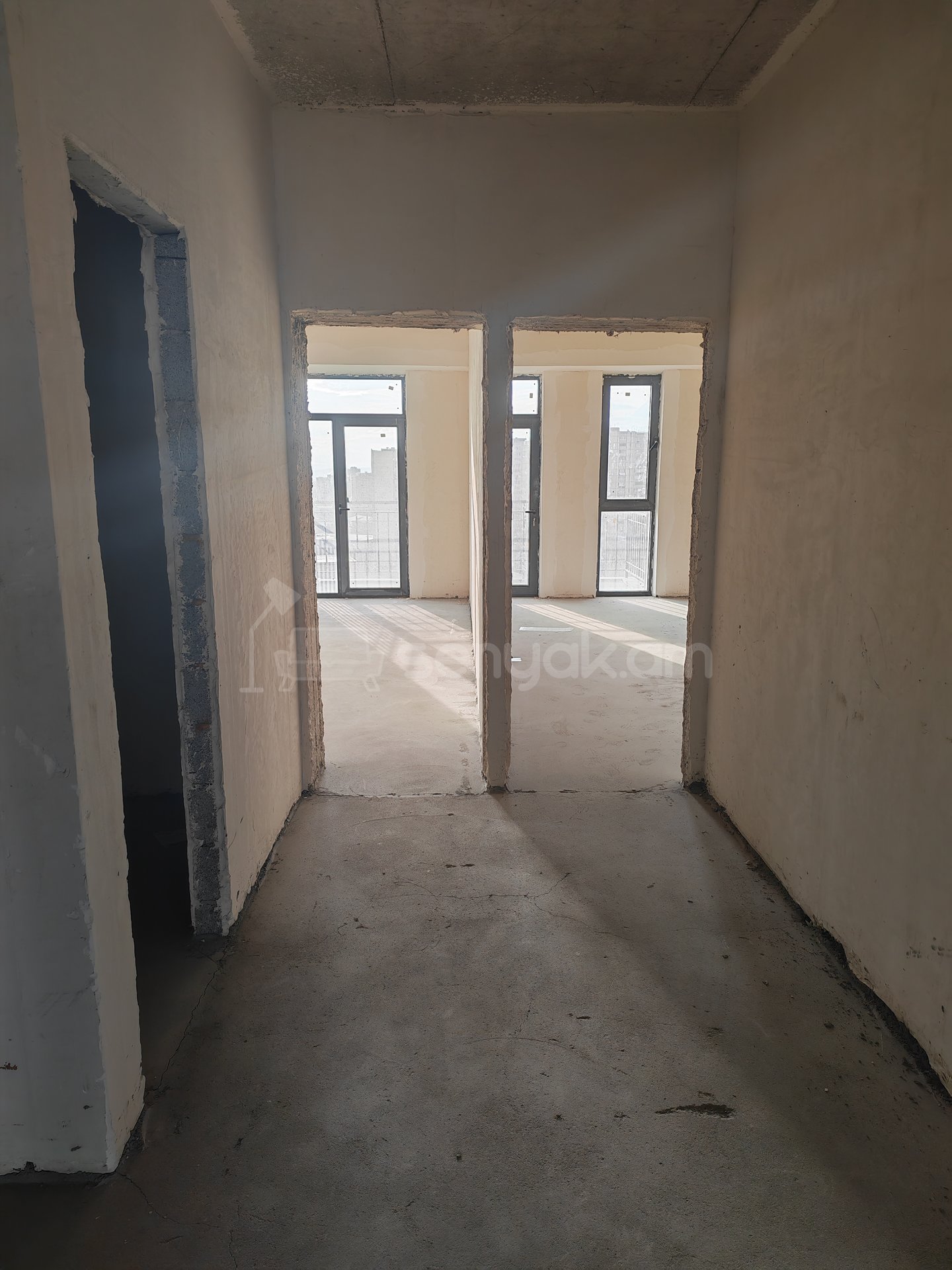 3 Սենյականոց Բնակարան Նորակառույցում, 109քմ, 13/18 հարկ, Զրոյական Վիճակում