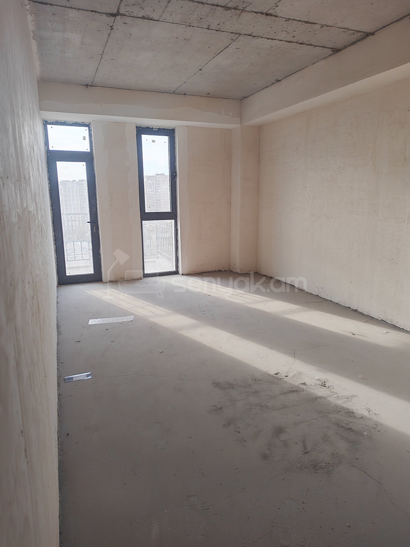 3 Սենյականոց Բնակարան Նորակառույցում, 109քմ, 13/18 հարկ, Զրոյական Վիճակում