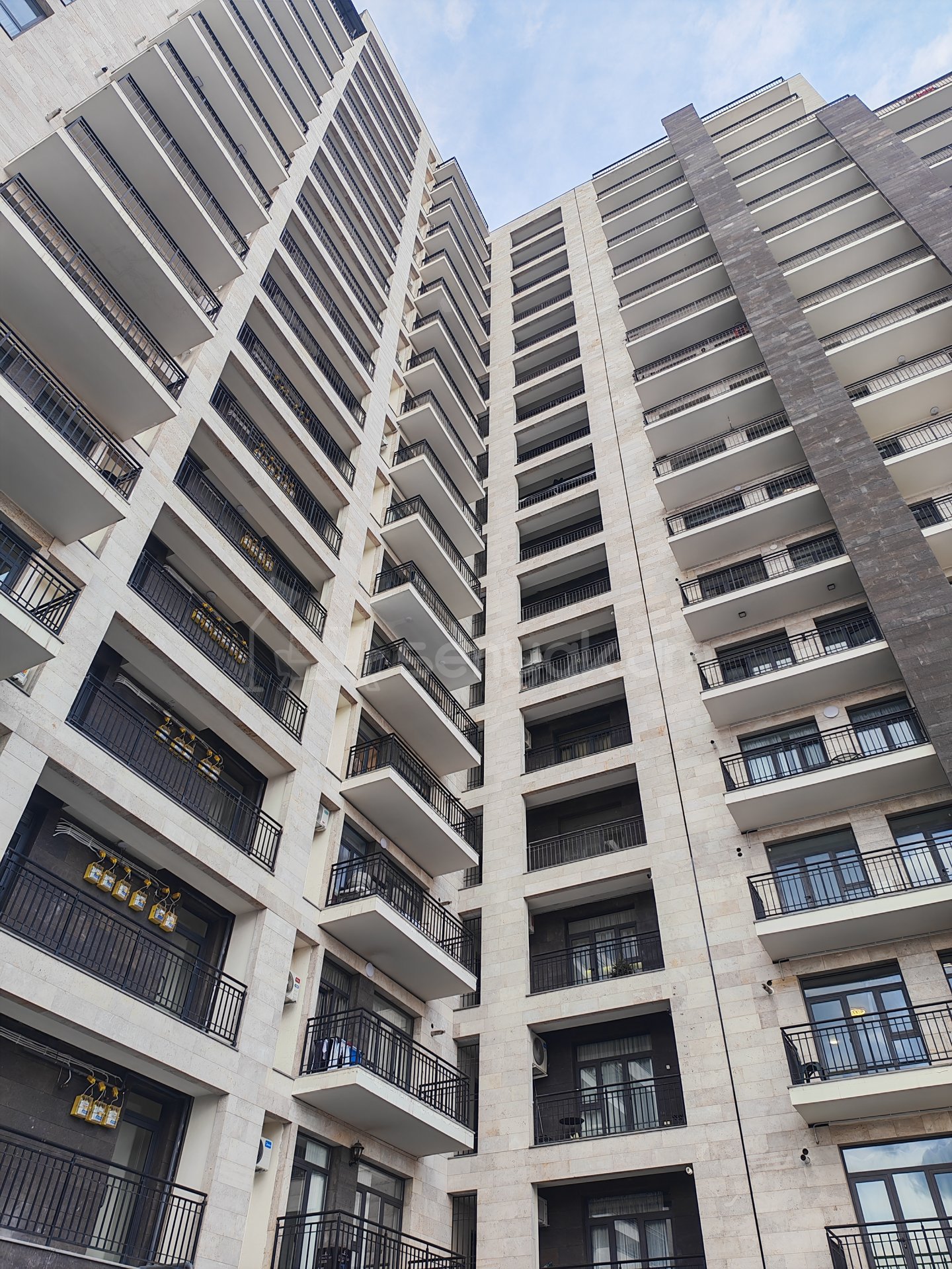 3 Սենյականոց Բնակարան Նորակառույցում, 109քմ, 13/18 հարկ, Զրոյական Վիճակում