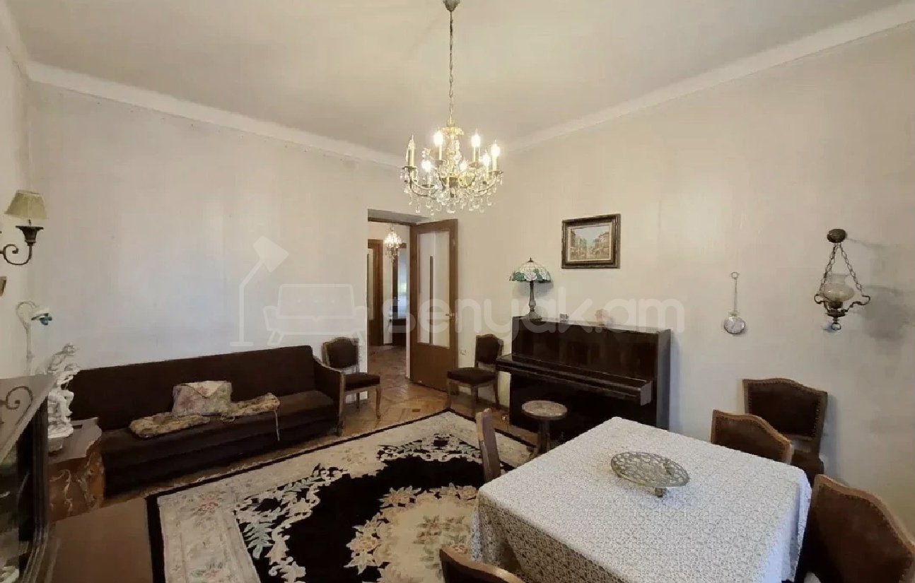 3 Սենյականոց Բնակարան Քարե Շենքում, 92քմ, 4/5 հարկ, Պետական Վիճակում