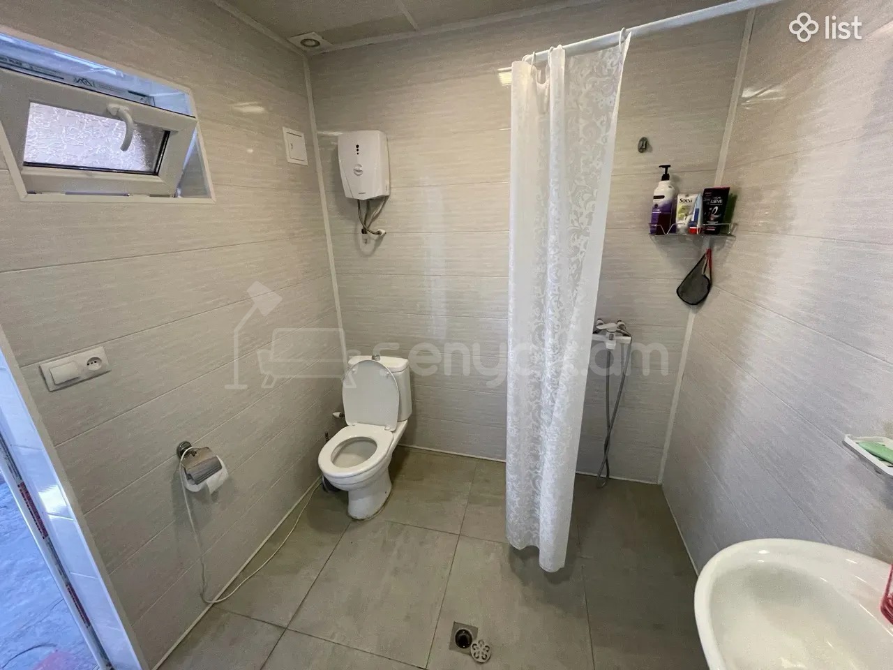 2 Սենյականոց Բնակարան Քարե Շենքում, 40քմ, 1/1 հարկ, Նորմալ Վիճակում, Կահավորված