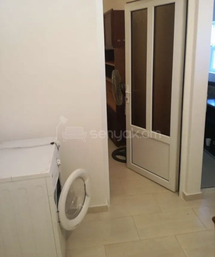 2 Սենյականոց Բնակարան Քարե Շենքում, 36քմ, 1/1 հարկ, Կոսմետիկ Վերանորոգված, Կահավորված