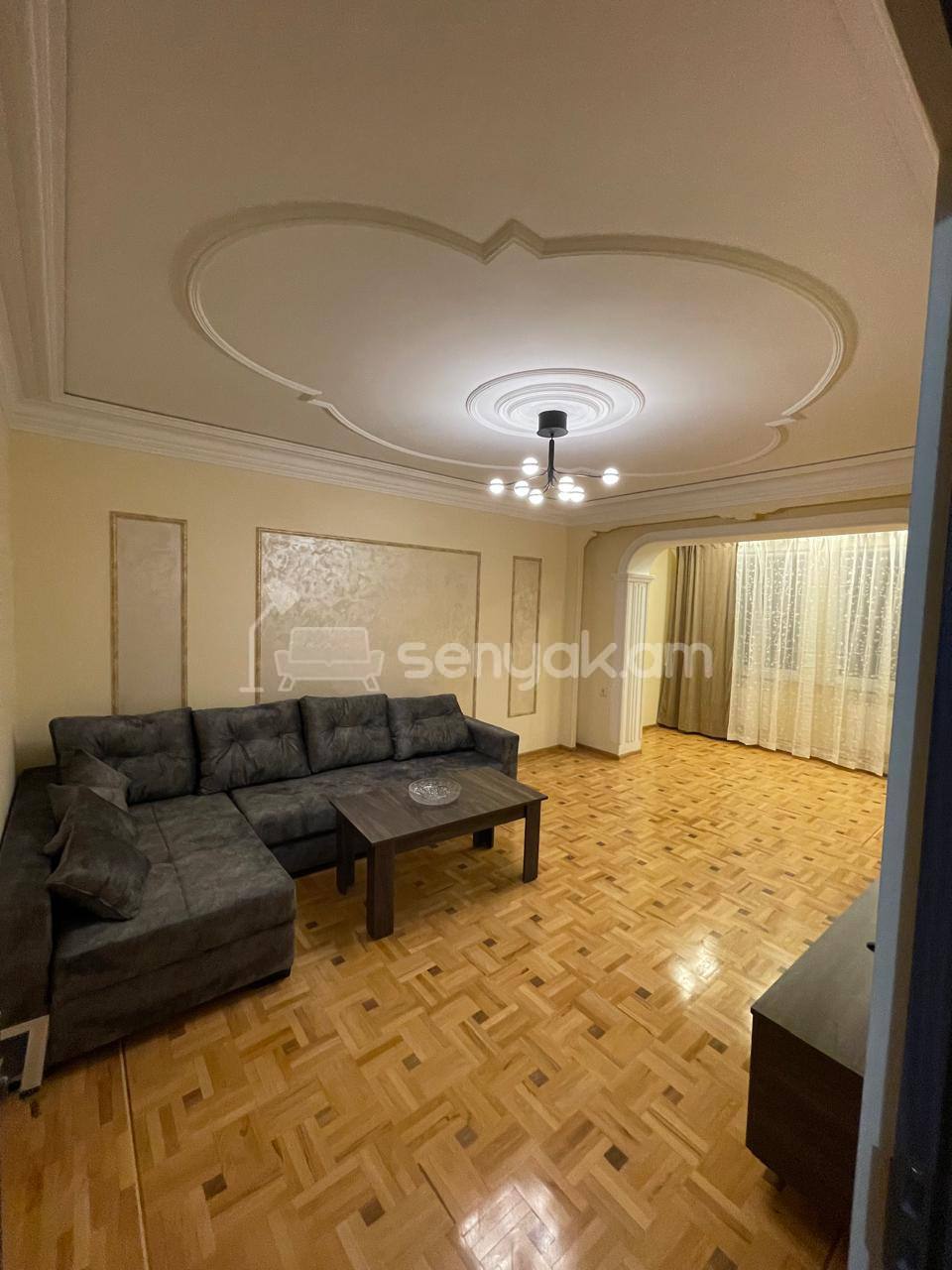 3 Սենյականոց Բնակարան Քարե Շենքում, 108քմ, 2/5 հարկ, Կապիտալ Վերանորոգված