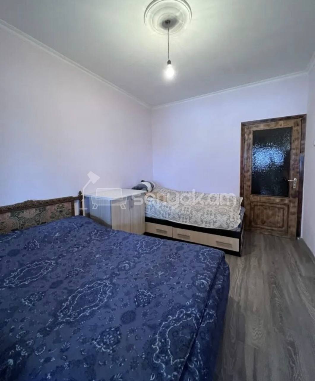 3 Սենյականոց Բնակարան Քարե Շենքում, 104քմ, 5/5 հարկ, Նորմալ Վիճակում