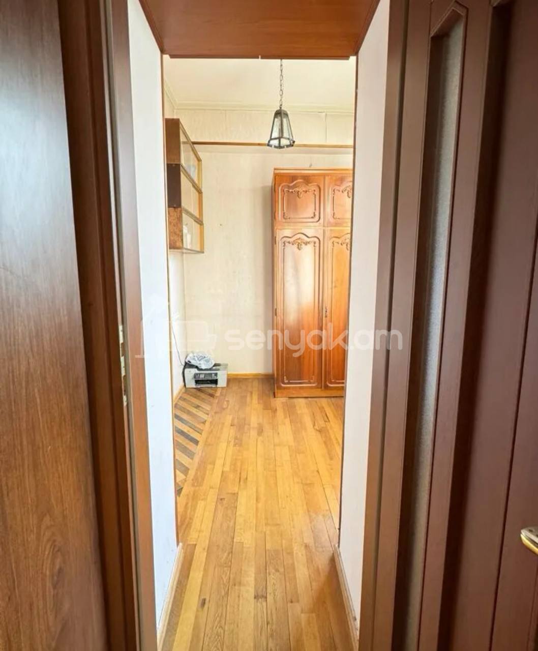 4 Սենյականոց Բնակարան Քարե Շենքում, 103քմ, 3/3 հարկ, Կապիտալ Վերանորոգված