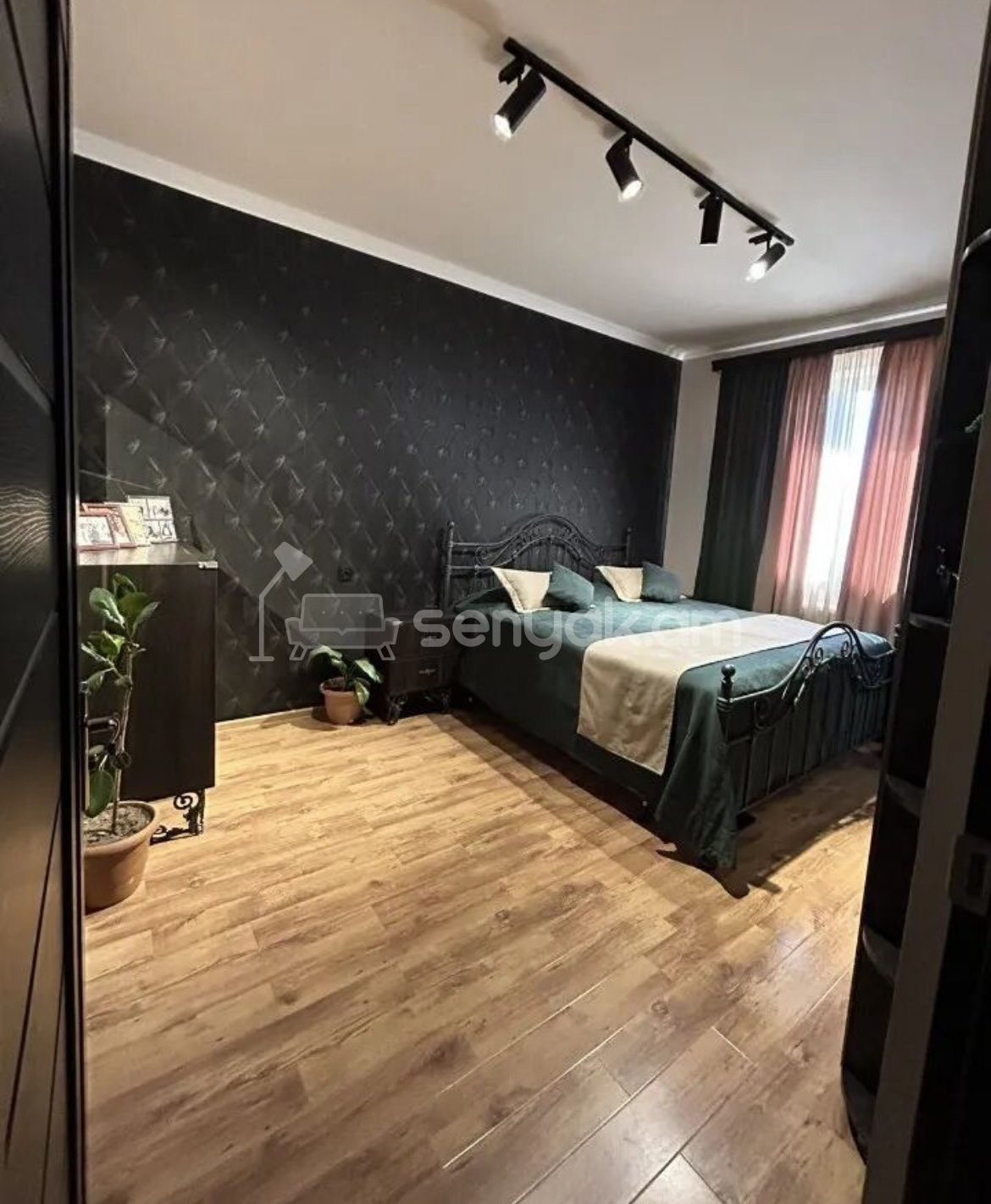 4 Սենյականոց Բնակարան, 118քմ, 2/14 հարկ, Կապիտալ Վերանորոգված