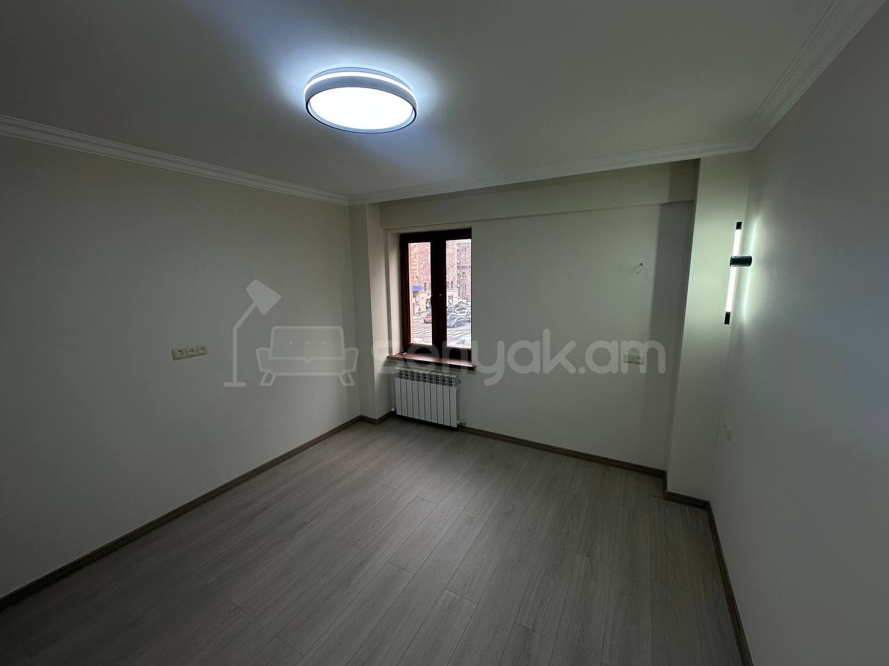 3 Սենյականոց Բնակարան Քարե Շենքում, 70քմ, 3/5 հարկ, Կապիտալ Վերանորոգված, Մասամբ Կահավորված, Արևկող