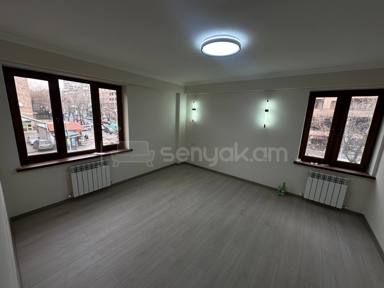 3 Սենյականոց Բնակարան Քարե Շենքում, 70քմ, 3/5 հարկ, Կապիտալ Վերանորոգված, Մասամբ Կահավորված, Արևկող