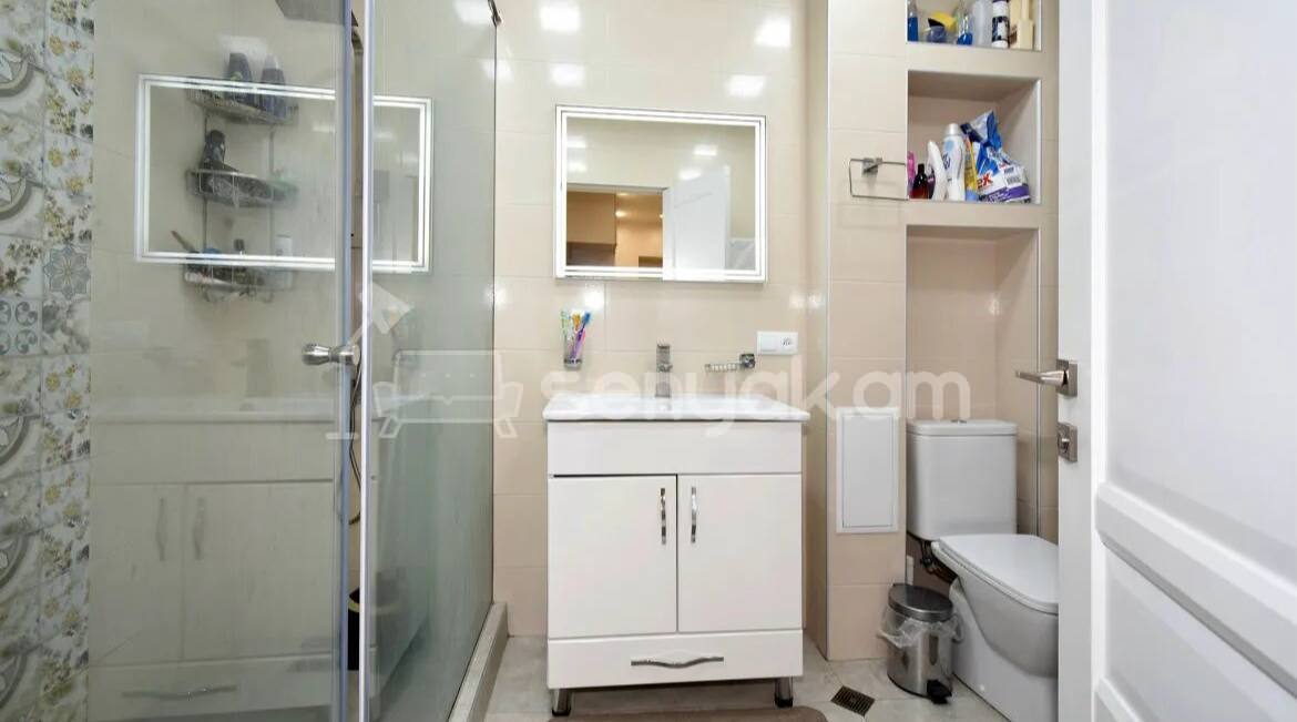 3 Սենյականոց Բնակարան Քարե Շենքում, 88քմ, 4/5 հարկ, Կապիտալ Վերանորոգված