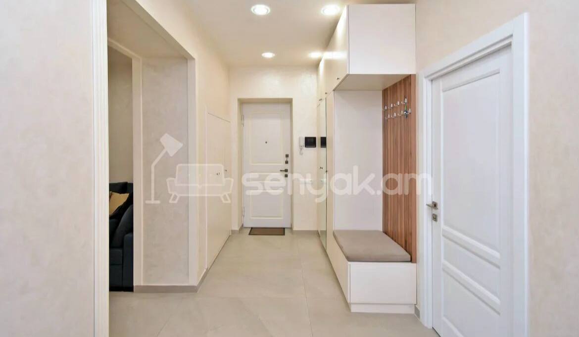 3 Սենյականոց Բնակարան Քարե Շենքում, 88քմ, 4/5 հարկ, Կապիտալ Վերանորոգված