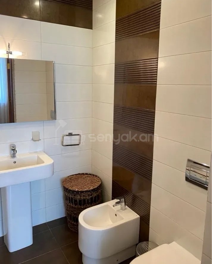 3 Սենյականոց Բնակարան Նորակառույցում, 115քմ, 8/11 հարկ, Կապիտալ Վերանորոգված