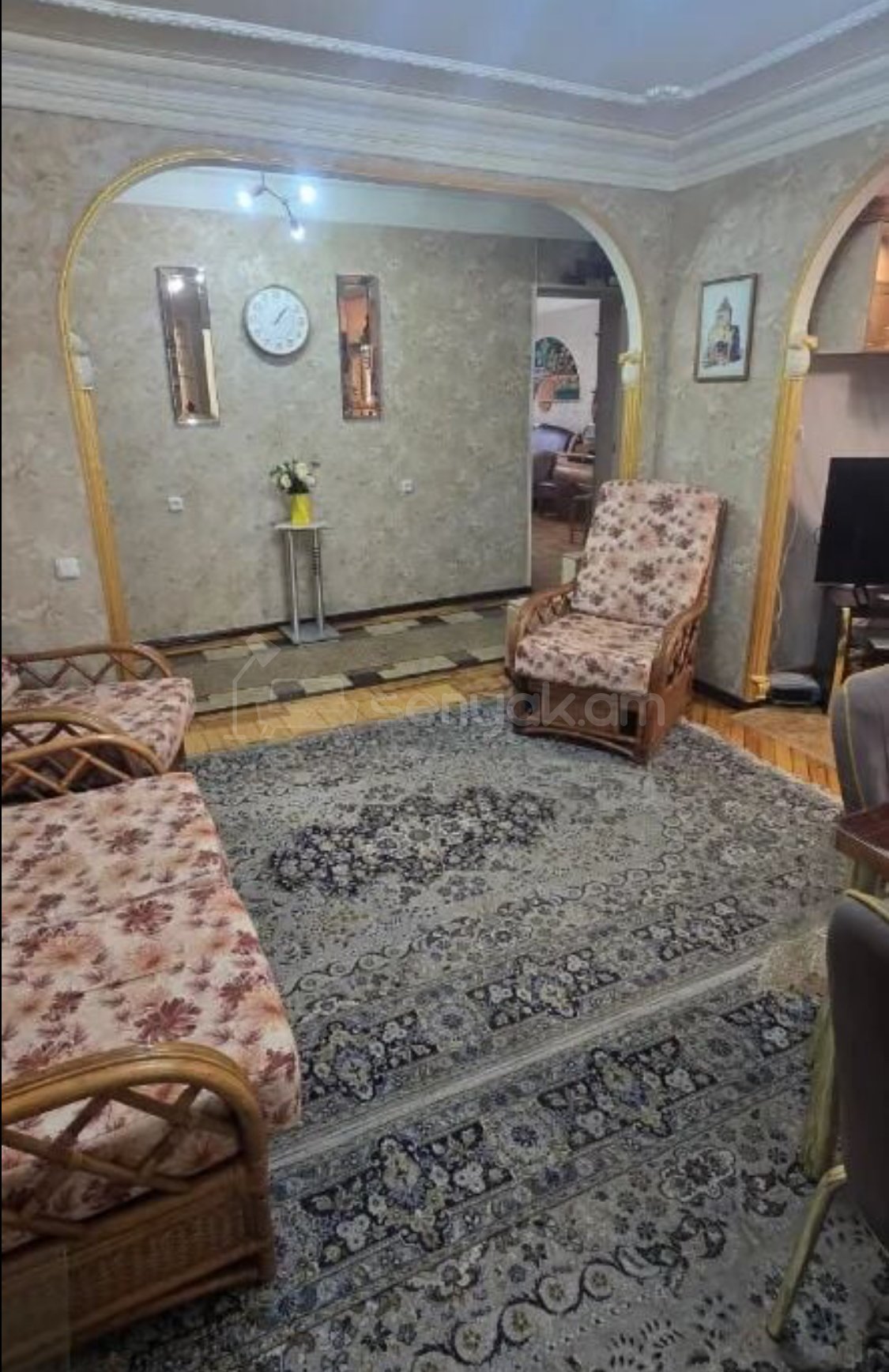 2 Սենյականոց Բնակարան Քարե Շենքում, 67քմ, 2/4 հարկ, Կապիտալ Վերանորոգված, Կահավորված