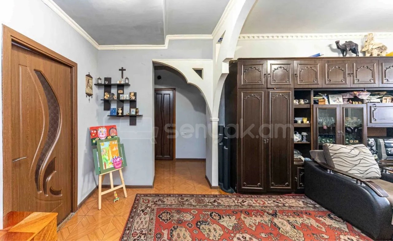 3 Սենյականոց Բնակարան, 95քմ, 10/10 հարկ, Կապիտալ Վերանորոգված