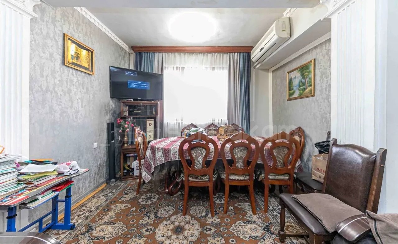 3 Սենյականոց Բնակարան, 95քմ, 10/10 հարկ, Նորմալ Վիճակում
