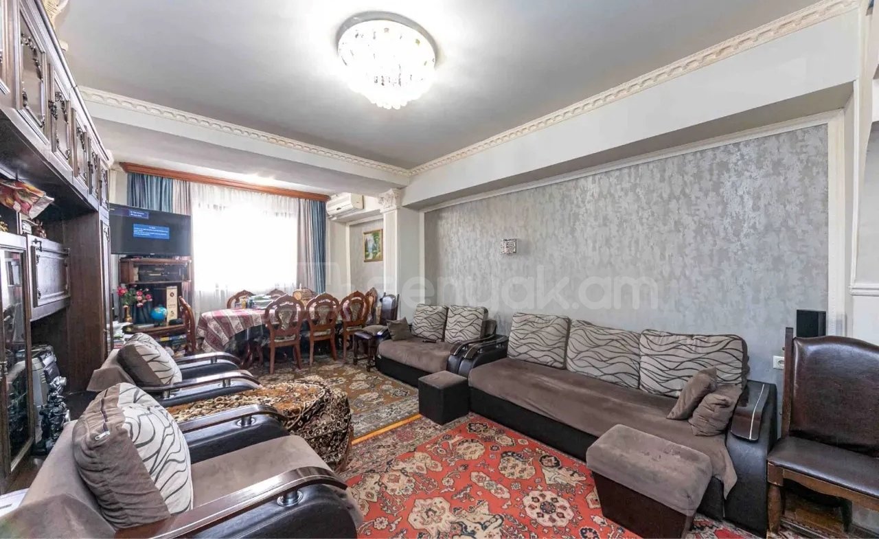 3 Սենյականոց Բնակարան, 95քմ, 10/10 հարկ, Նորմալ Վիճակում