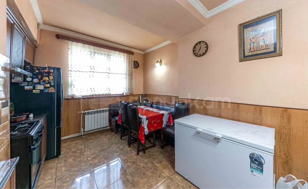 3 Սենյականոց Բնակարան, 95քմ, 10/10 հարկ, Նորմալ Վիճակում