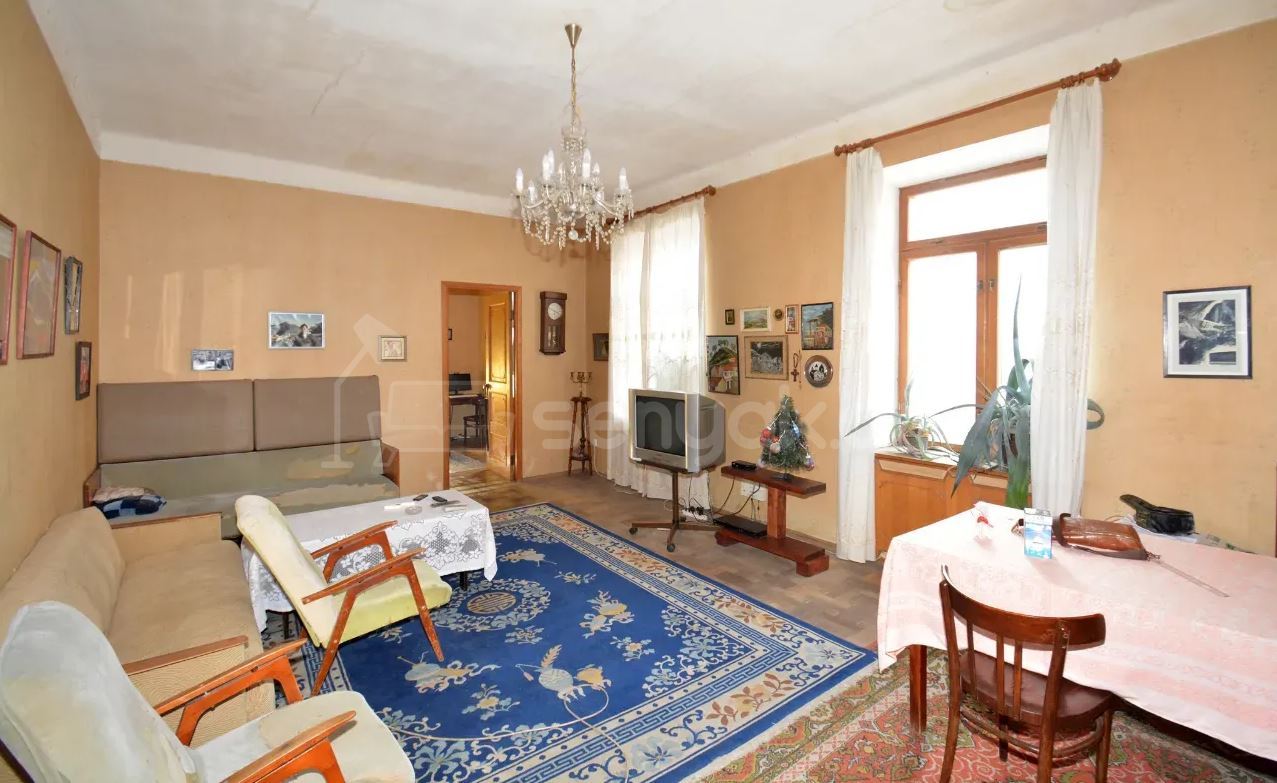 3 Սենյականոց Բնակարան Քարե Շենքում, 87քմ, 4/4 հարկ, Պետական Վիճակում